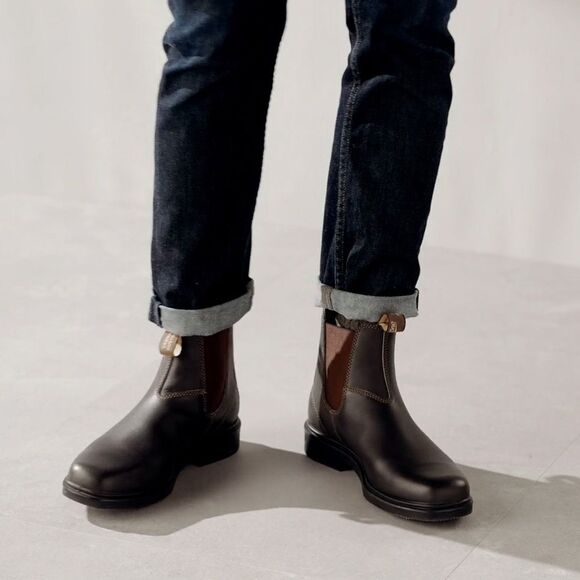 Blundstone Chisel Toe Leather Lined Chelsea Boots Stout Brown - Picture 1 of 14